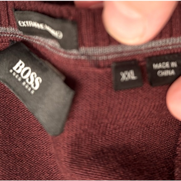 Men’s Boss V Neck long sleeve sweater New no tags - Picture 3 of 4